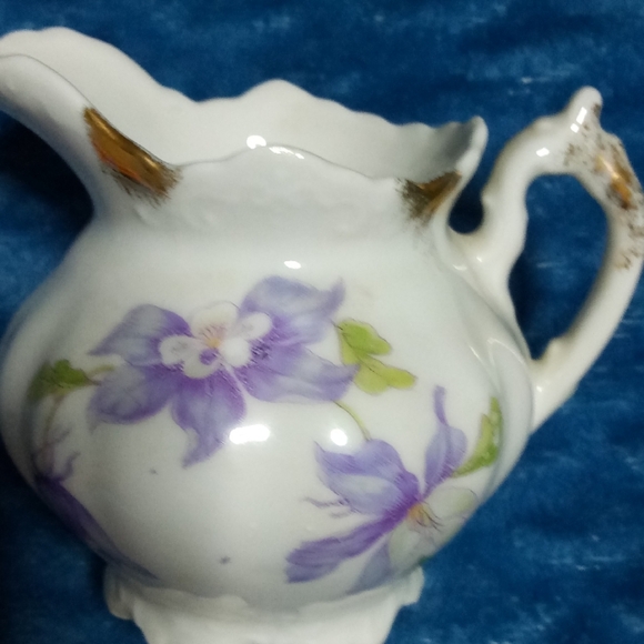 Vintage floral Porcelain Pitcher made in Bavaria no chips - Picture 2 of 5